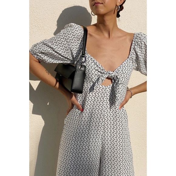 Billabong x Sincerely Jules Shout It Up Linen Blend Jumpsuit XS - Picture 4 of 14